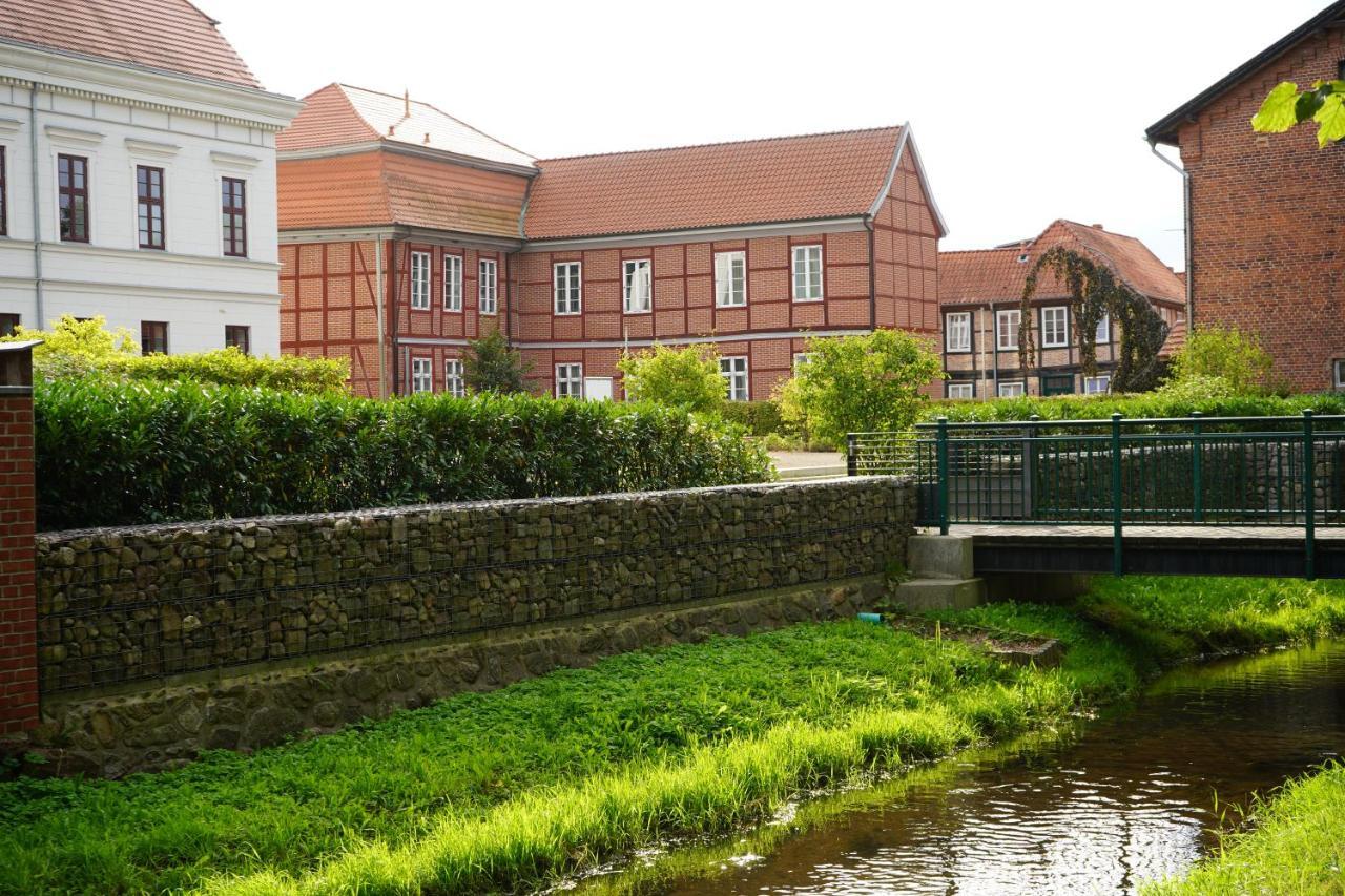 Ferienwohnungen Hafenblick Boizenburg Exteriör bild